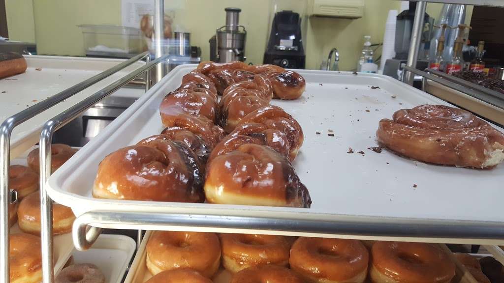 Freshh Donuts | 2545 Chino Hills Pkwy, Chino Hills, CA 91709, USA | Phone: (909) 393-0750