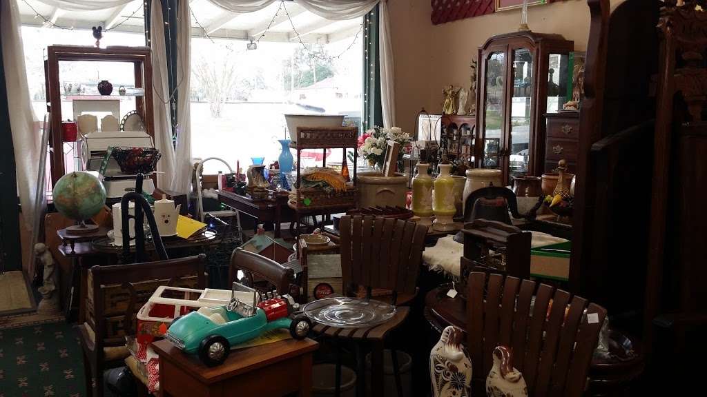 3rd Generation antiques Shop | 6407 Commerce St, Wallis, TX 77485, USA