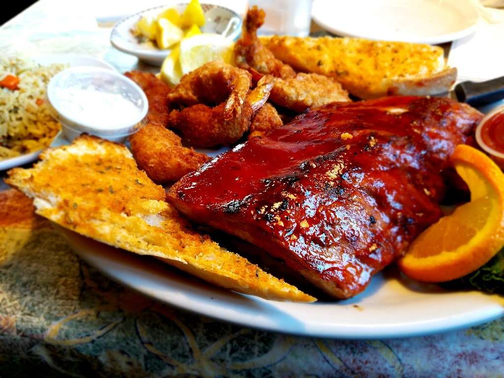 Riverview Restaurant & Tavern | 1320 S Main St, Algonquin, IL 60102, USA | Phone: (847) 658-5200