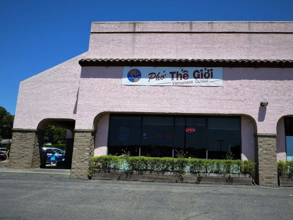 Pho the Gioi | 2239 Gellert Blvd, South San Francisco, CA 94080, USA | Phone: (650) 754-1888