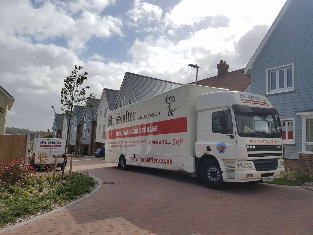 Mr Shifter (Brentwood) Removals & Storage | Thorndon Ave, West Horndon, Brentwood CM13 3SZ, UK | Phone: 020 7205 4313