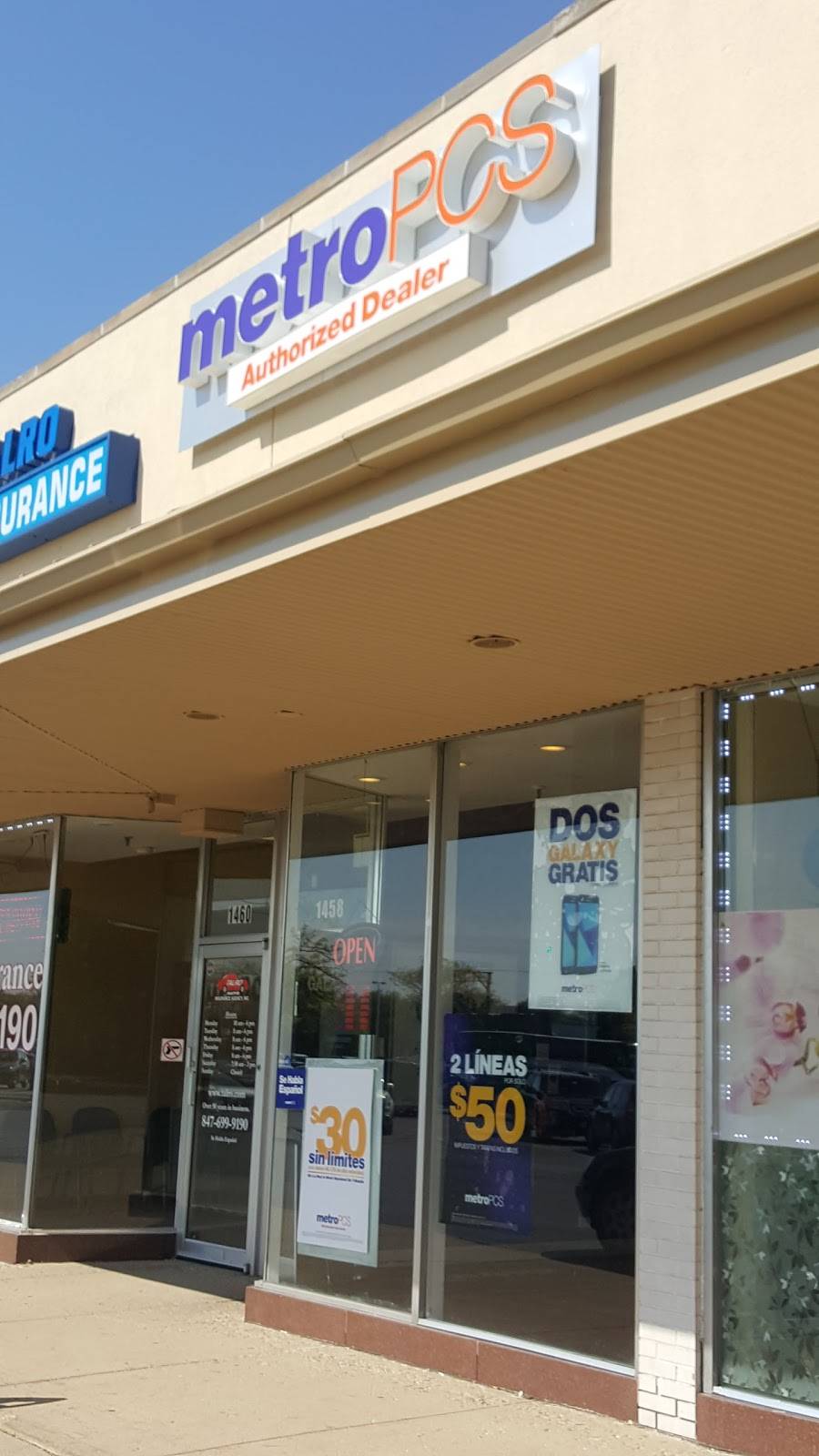 Metro by T-Mobile | 1458 Lee St, Des Plaines, IL 60018, USA | Phone: (847) 795-8888