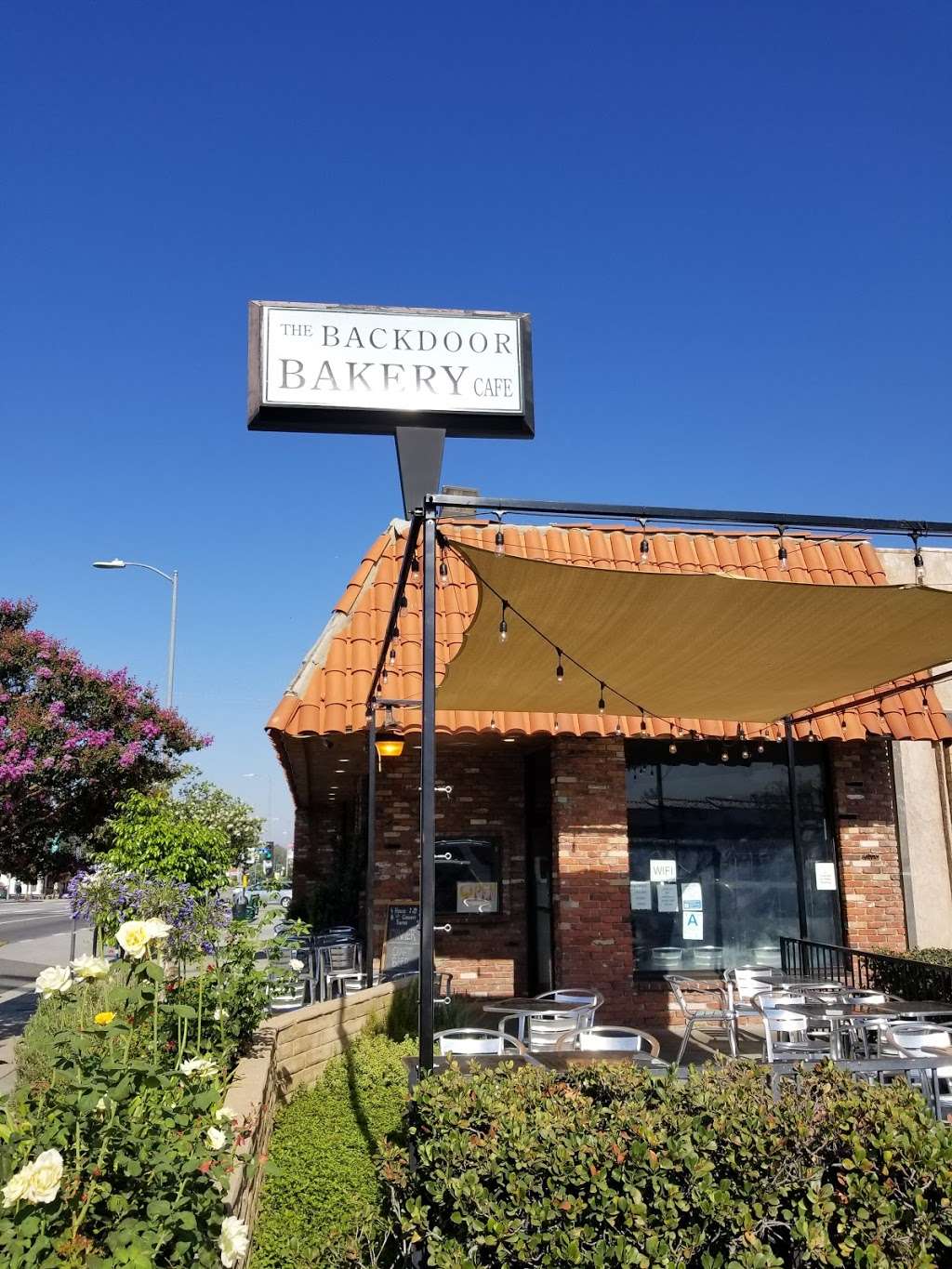 The Back Door Bakery & Cafe | 8349 Foothill Blvd, Sunland-Tujunga, CA 91040, USA | Phone: (818) 353-2233