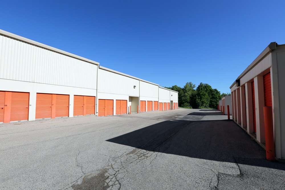 Public Storage | 243 N Western Ave, Carpentersville, IL 60110 | Phone: (224) 293-0984