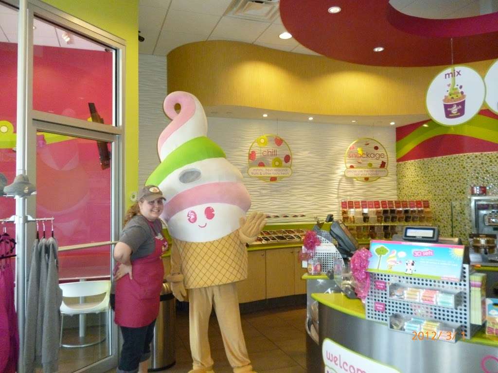 Menchies Frozen Yogurt | 3005 W Lake Mary Blvd, Lake Mary, FL 32746 | Phone: (407) 688-3794