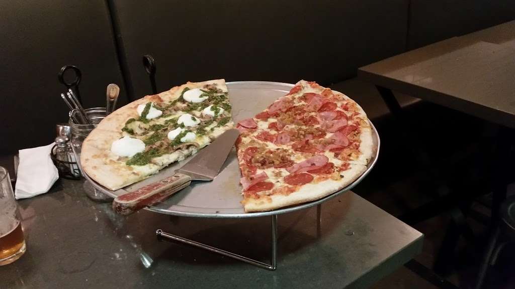 Fresco Pizzeria | 13350 Camino Del Sur, San Diego, CA 92129, USA | Phone: (858) 538-3333