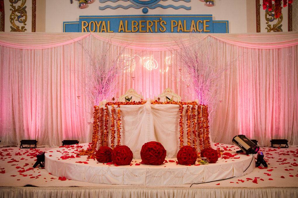 Royal Alberts Palace | 1050 King Georges Post Rd, Fords, NJ 08863, USA | Phone: (732) 661-1070