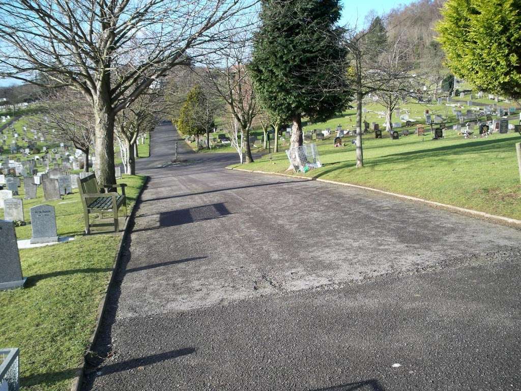 Redstone Cemetery | Philanthropic Rd, Redhill RH1 4DG, UK | Phone: 01737 276000