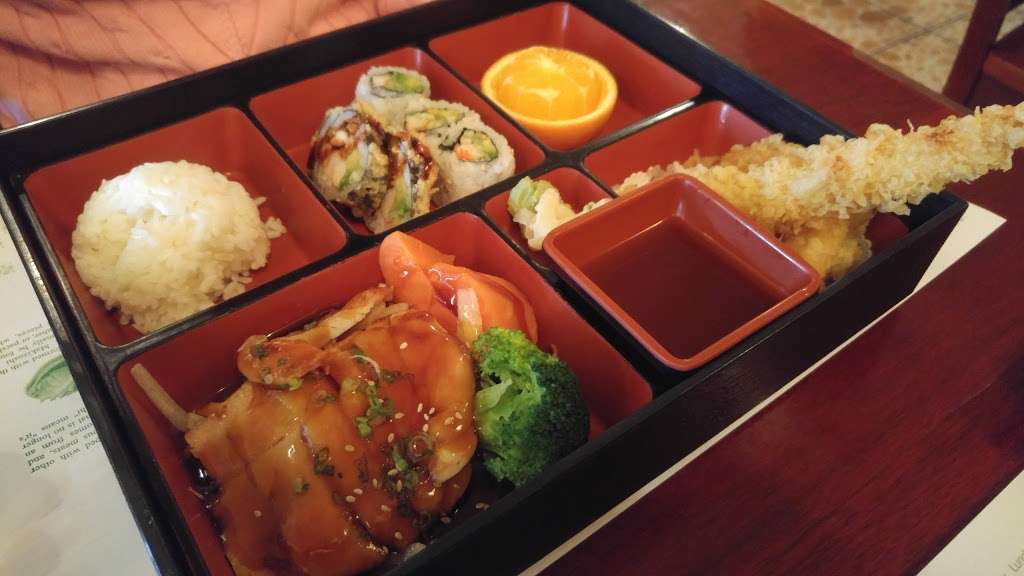 Domo 7 Japanese Restaurant | 547 US-22, Whitehouse Station, NJ 08889, USA | Phone: (908) 534-7773