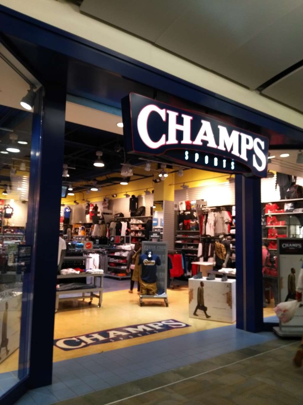 Champs Sports | 3301 E Main St Ste 2361, Ventura, CA 93003, USA | Phone: (805) 339-0367