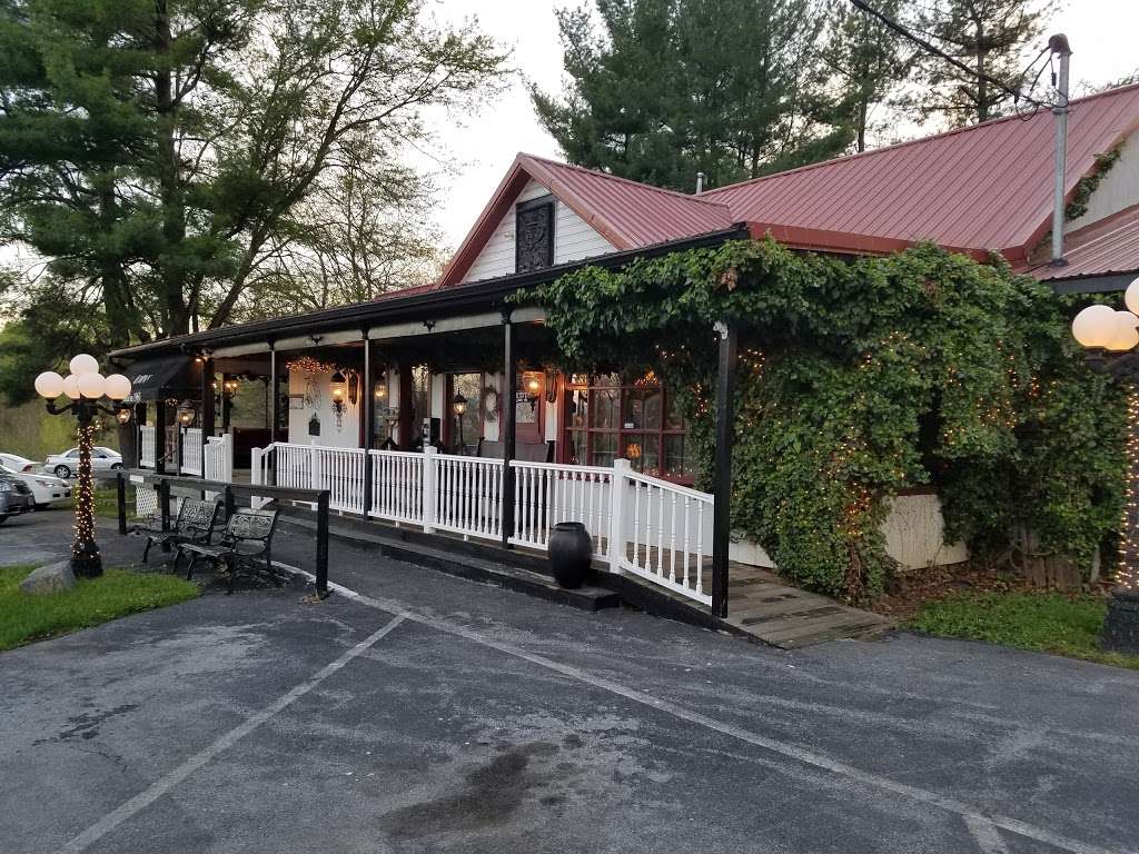 Johns | Family Restaurant | 847 Berryville Pike, Charles Town, WV 25414 | Phone: (304) 725-4348