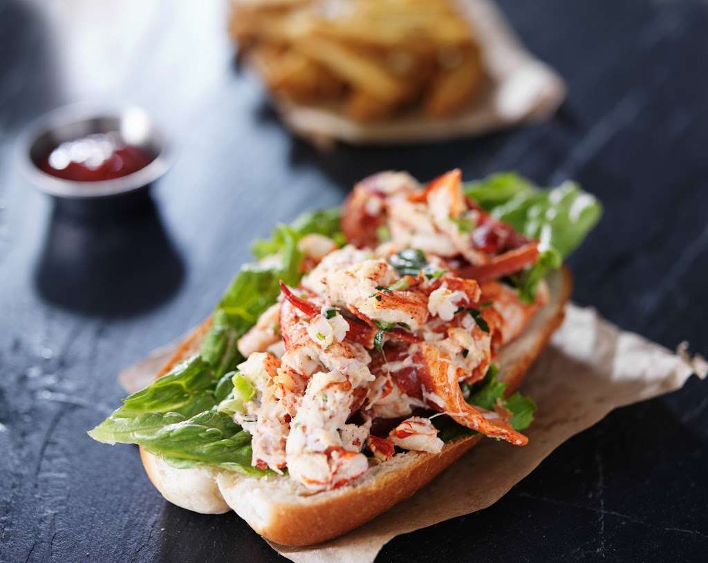 Snug Harbor Fish Company | 459 Washington St, Duxbury, MA 02332, USA | Phone: (781) 934-8167