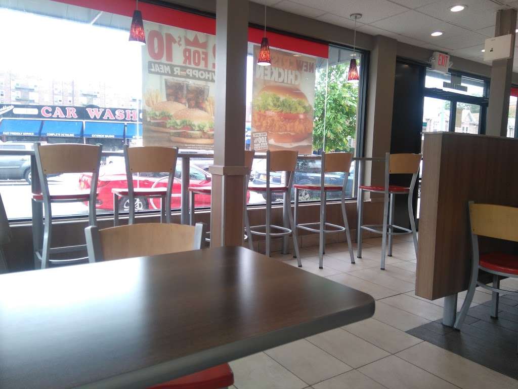 Burger King | 3301 Fort Hamilton Pkwy, Brooklyn, NY 11218, USA | Phone: (718) 438-9153