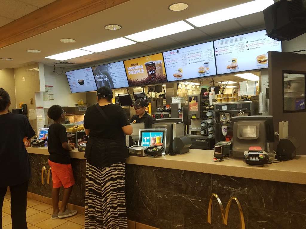 McDonalds | 11564 Rockville Pike, Rockville, MD 20852 | Phone: (301) 230-9640