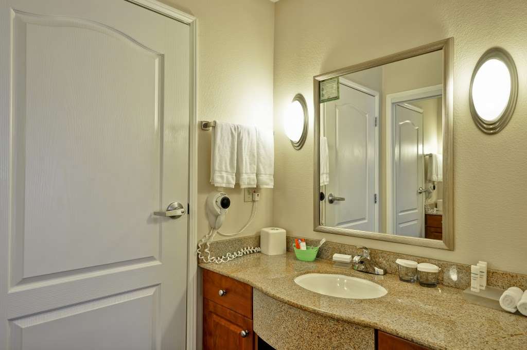 Homewood Suites by Hilton Oakland-Waterfront | 1103 Embarcadero, Oakland, CA 94606, USA | Phone: (510) 663-2700