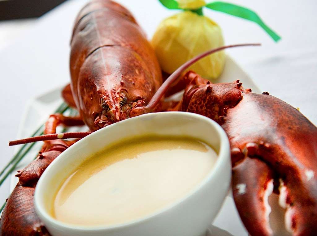 Riva Crab House | 700 E Grand Ave, Chicago, IL 60611 | Phone: (312) 644-7482