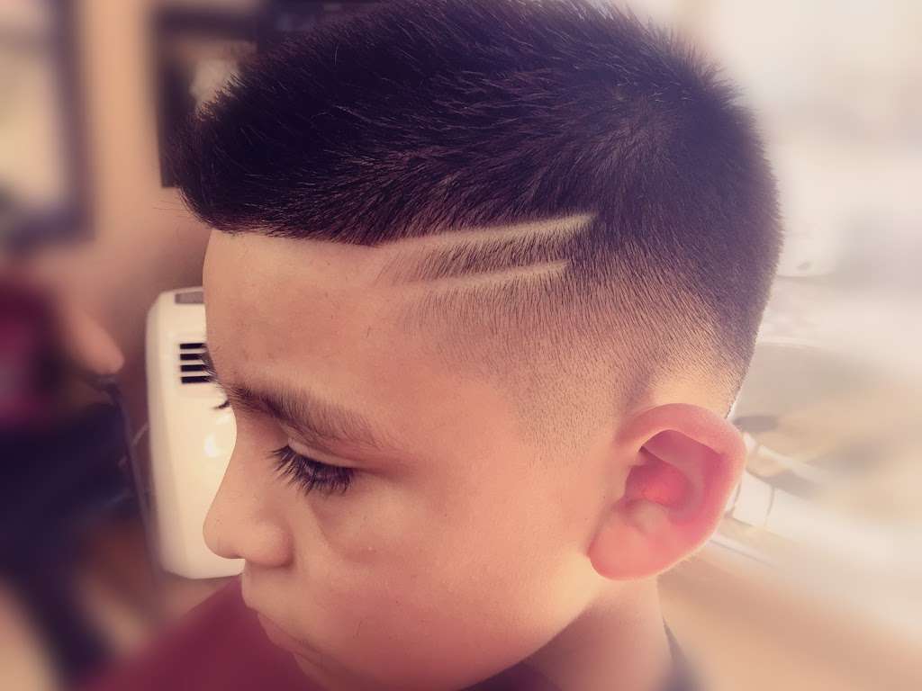 Mannys Barbershop | 10876 Atlantic Ave, Lynwood, CA 90262, USA | Phone: (323) 443-5647