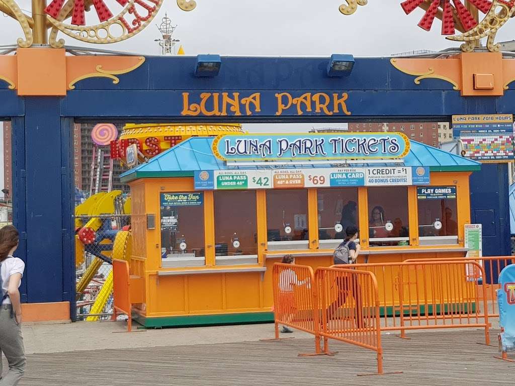 Luna Park | 1000 Surf Ave, Brooklyn, NY 11224, USA | Phone: (718) 373-5862