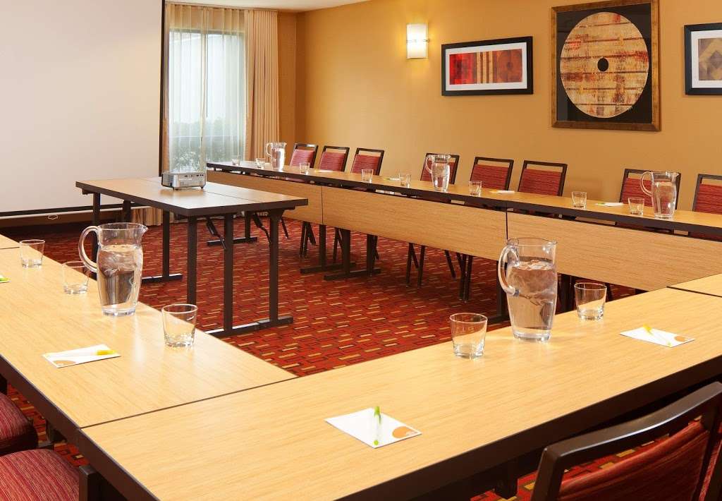 Courtyard by Marriott Lebanon | 300 Corporate Dr, Lebanon, NJ 08833 | Phone: (908) 236-8500