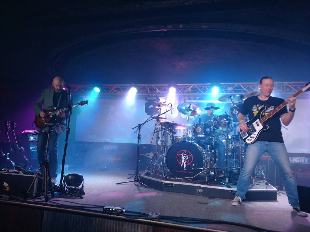 Rock Country MKE | 11400 W Silver Spring Rd, Milwaukee, WI 53225, USA | Phone: (414) 758-5101