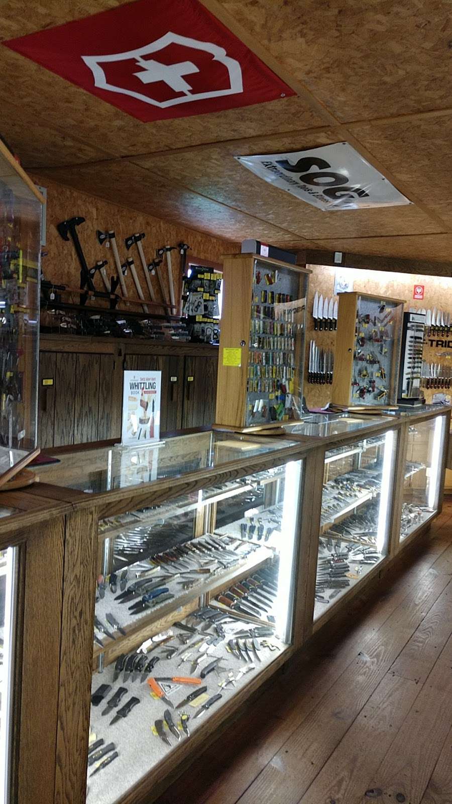 Country Knives | 4134 Old Philadelphia Pike, Gordonville, PA 17529, USA | Phone: (717) 768-3818