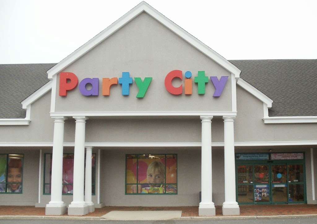 Party City | Marketplace Shopping Center, 8063 Jericho Turnpike, Woodbury, NY 11797, USA | Phone: (516) 692-4378