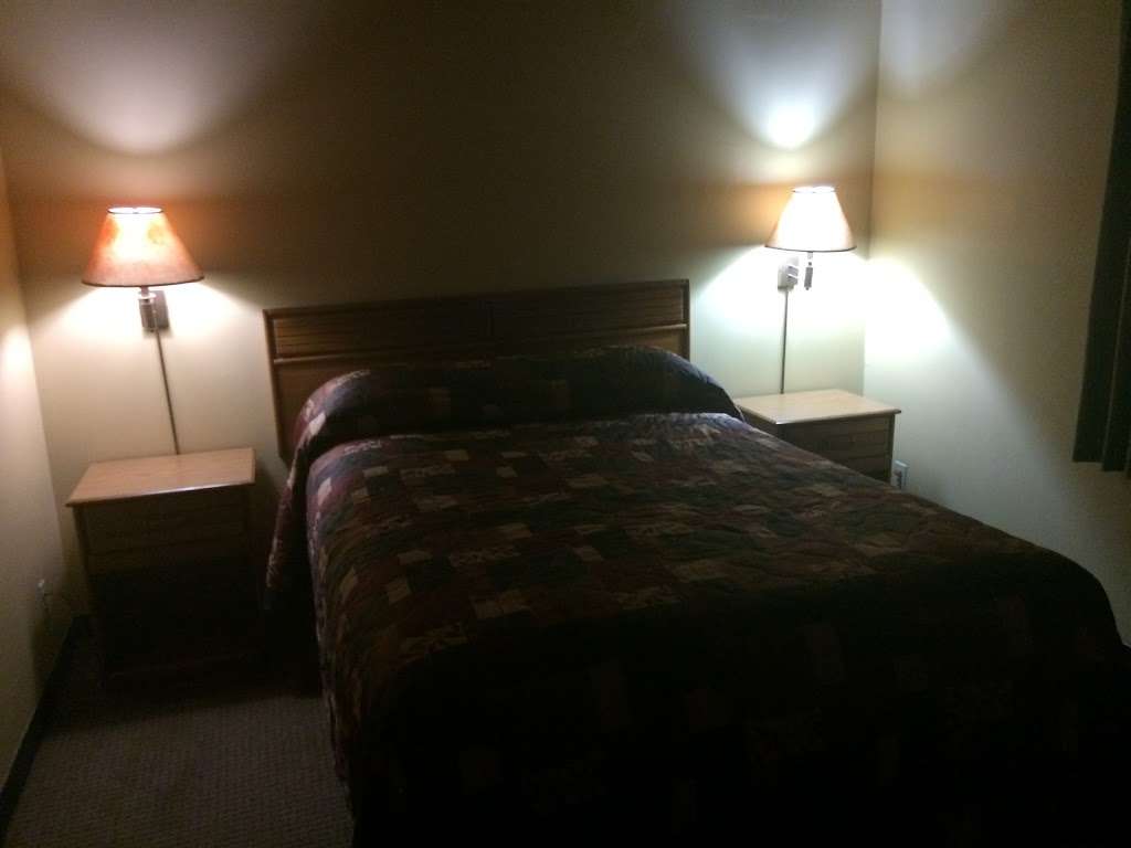 US 30 Motel | 9716, 1776 US-30, Oswego, IL 60543, USA | Phone: (630) 554-1120