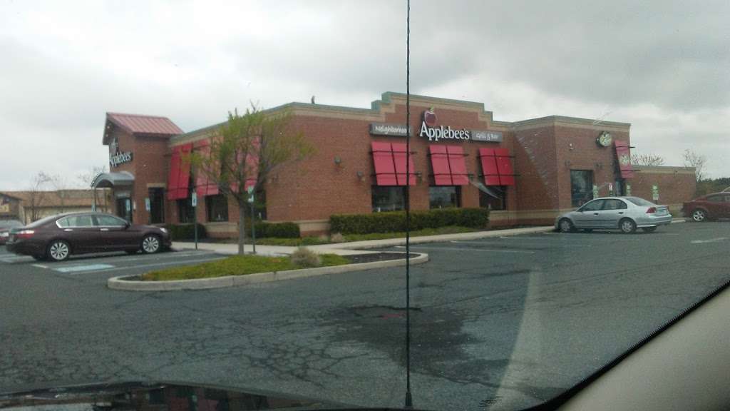 Applebees Grill + Bar | 8999 Ocean Gateway, Easton, MD 21601, USA | Phone: (410) 770-9883