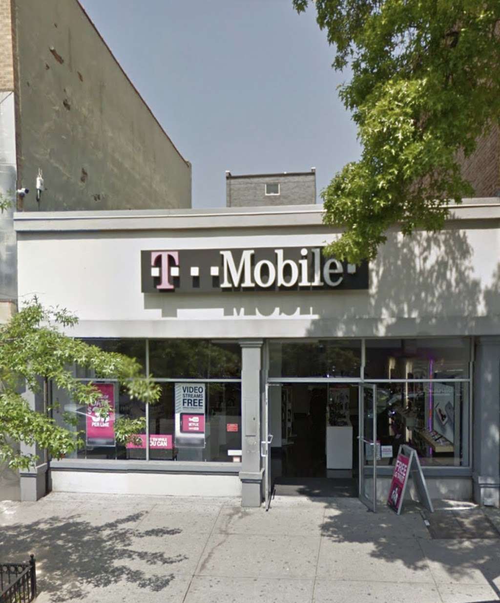 T-Mobile | 3046 Steinway St, Astoria, NY 11103, USA | Phone: (718) 578-4881