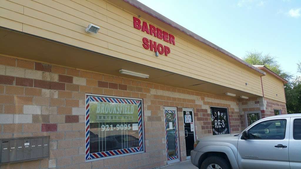 Brooksfield Barber Shop | 1538 SE Military Dr # 204, San Antonio, TX 78214, USA | Phone: (210) 602-4379