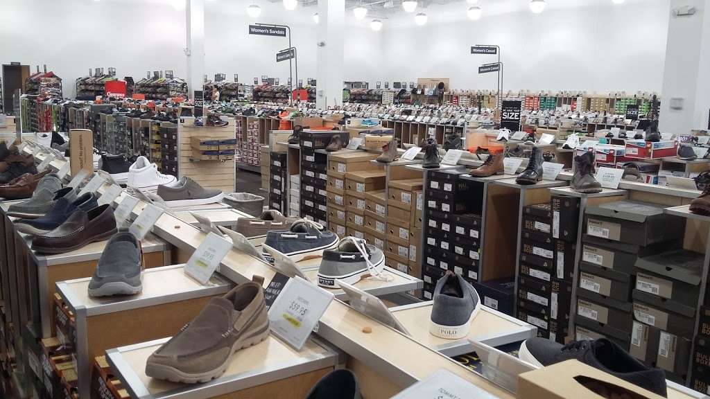 DSW Designer Shoe Warehouse | 400 S State Rd, Springfield, PA 19064, USA | Phone: (610) 690-7313