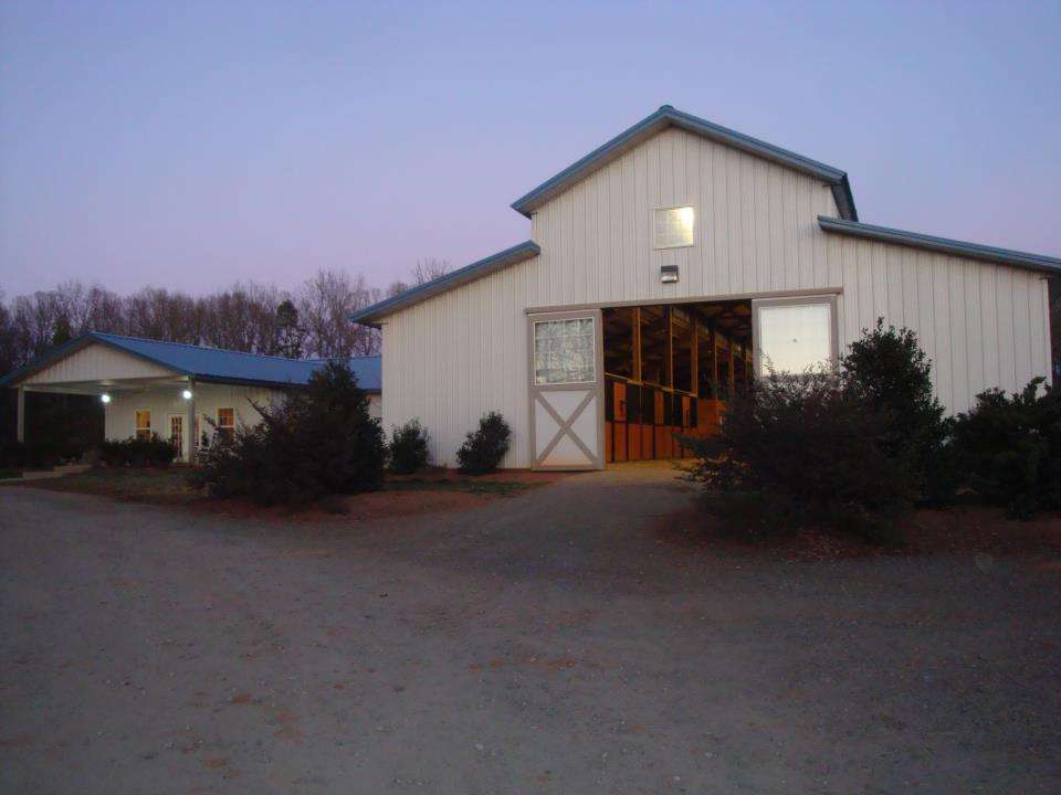 Lenux Stables & Riding Academy | 10610 Kerns Rd, Huntersville, NC 28078, USA | Phone: (704) 947-7433