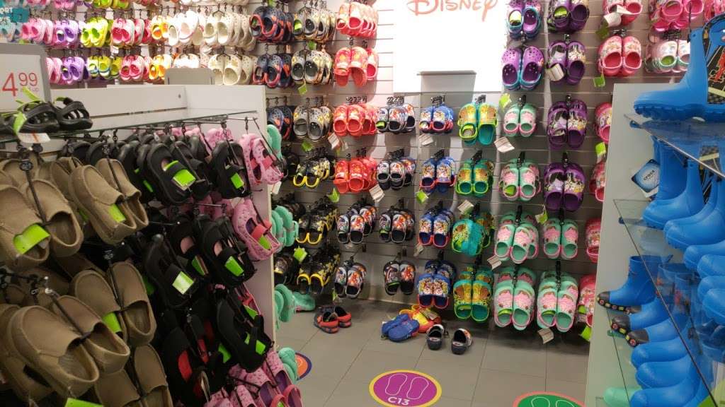 crocs dealer near me