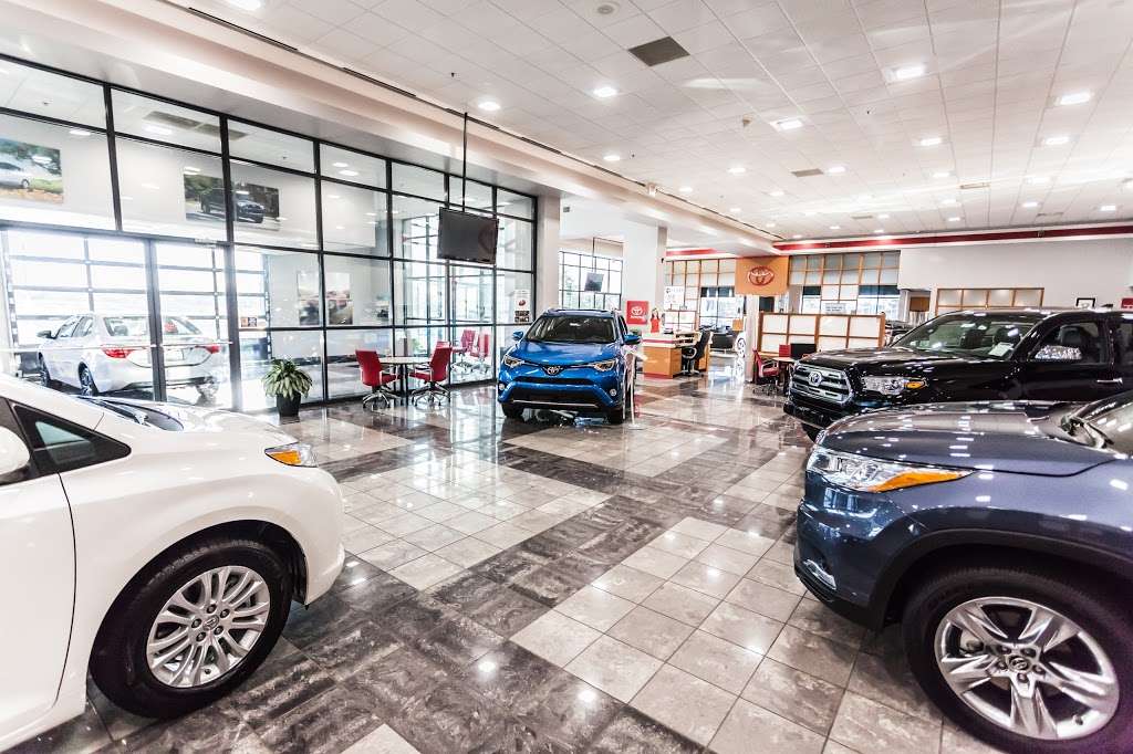 Jay Wolfe Toyota | 9650 NW Prairie View Rd, Kansas City, MO 64153 | Phone: (816) 912-0449