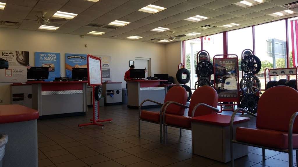 Discount Tire | 2150 E Semoran Blvd, Apopka, FL 32703 | Phone: (407) 889-9113