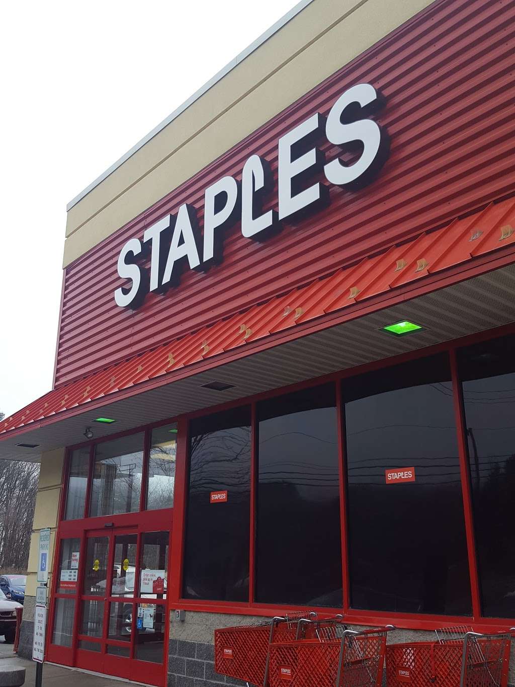 Staples | 102 Milford Landing Dr Suite 1, Milford, PA 18337, USA | Phone: (570) 491-2840