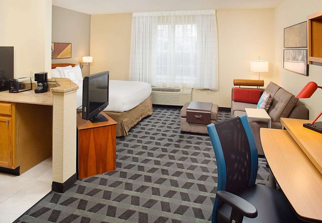 TownePlace Suites by Marriott Philadelphia Horsham | 198 Precision Dr, Horsham, PA 19044, USA | Phone: (215) 323-9900