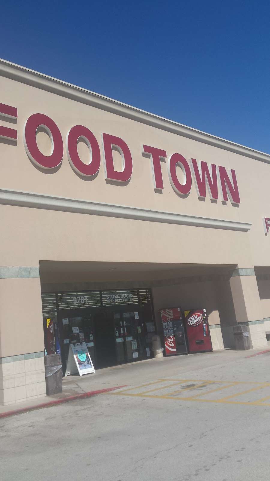 Food Town | 9701 Spencer Hwy, La Porte, TX 77571, USA | Phone: (281) 479-5430