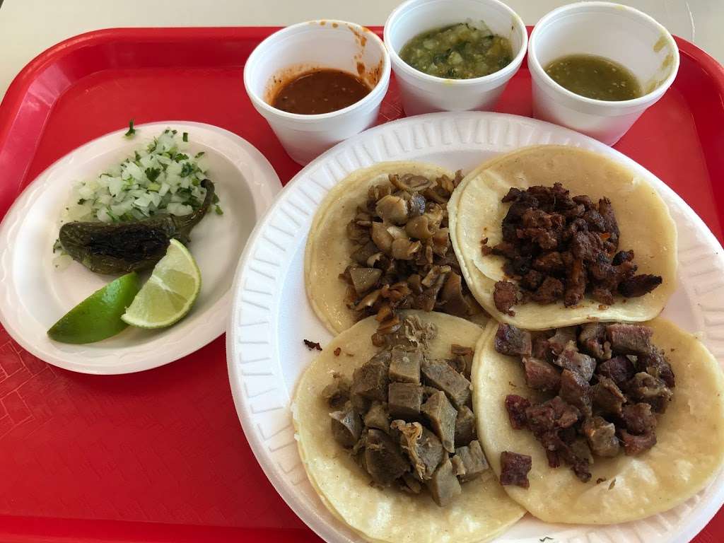 Tacos El Gavilan | 101 S Azusa Ave, West Covina, CA 91791 | Phone: (626) 917-2662