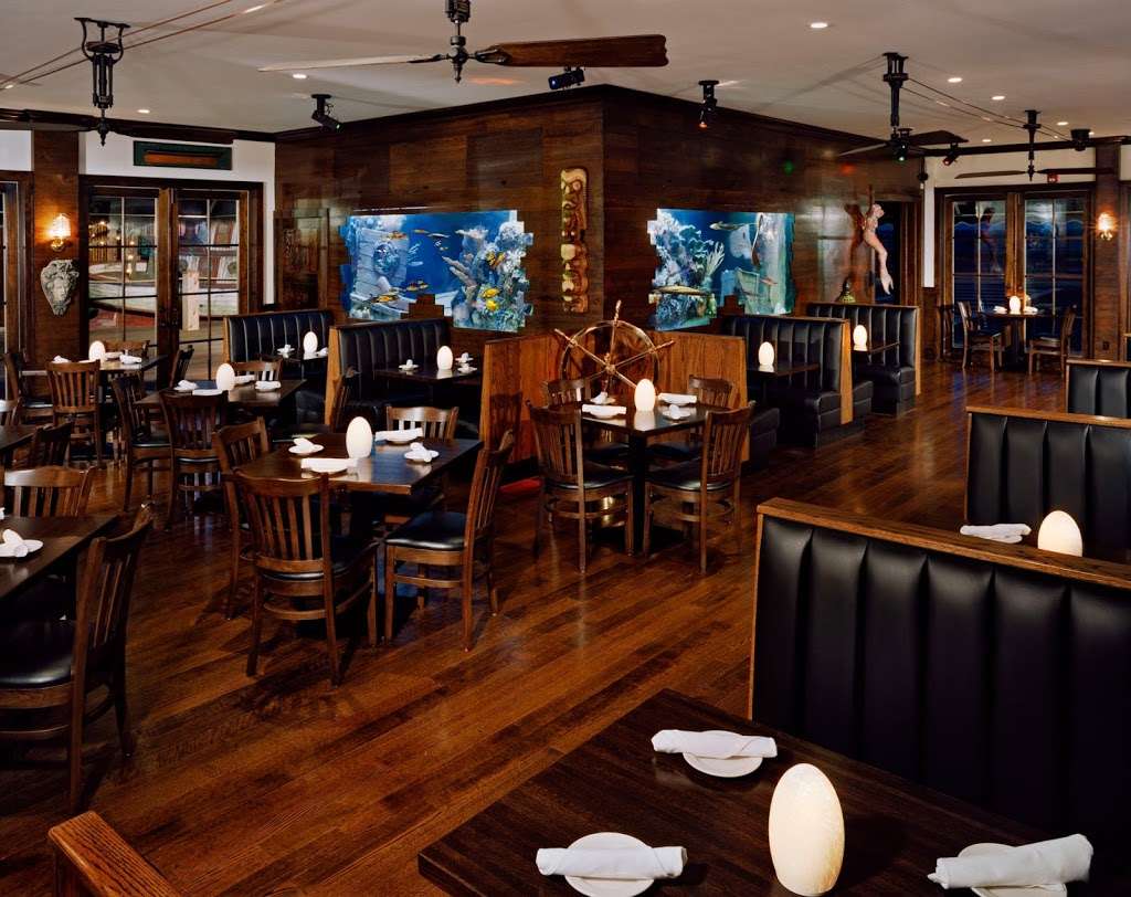 Shipwreck Tavern | 10 Bayville Ave, Bayville, NY 11709, USA | Phone: (516) 628-2628