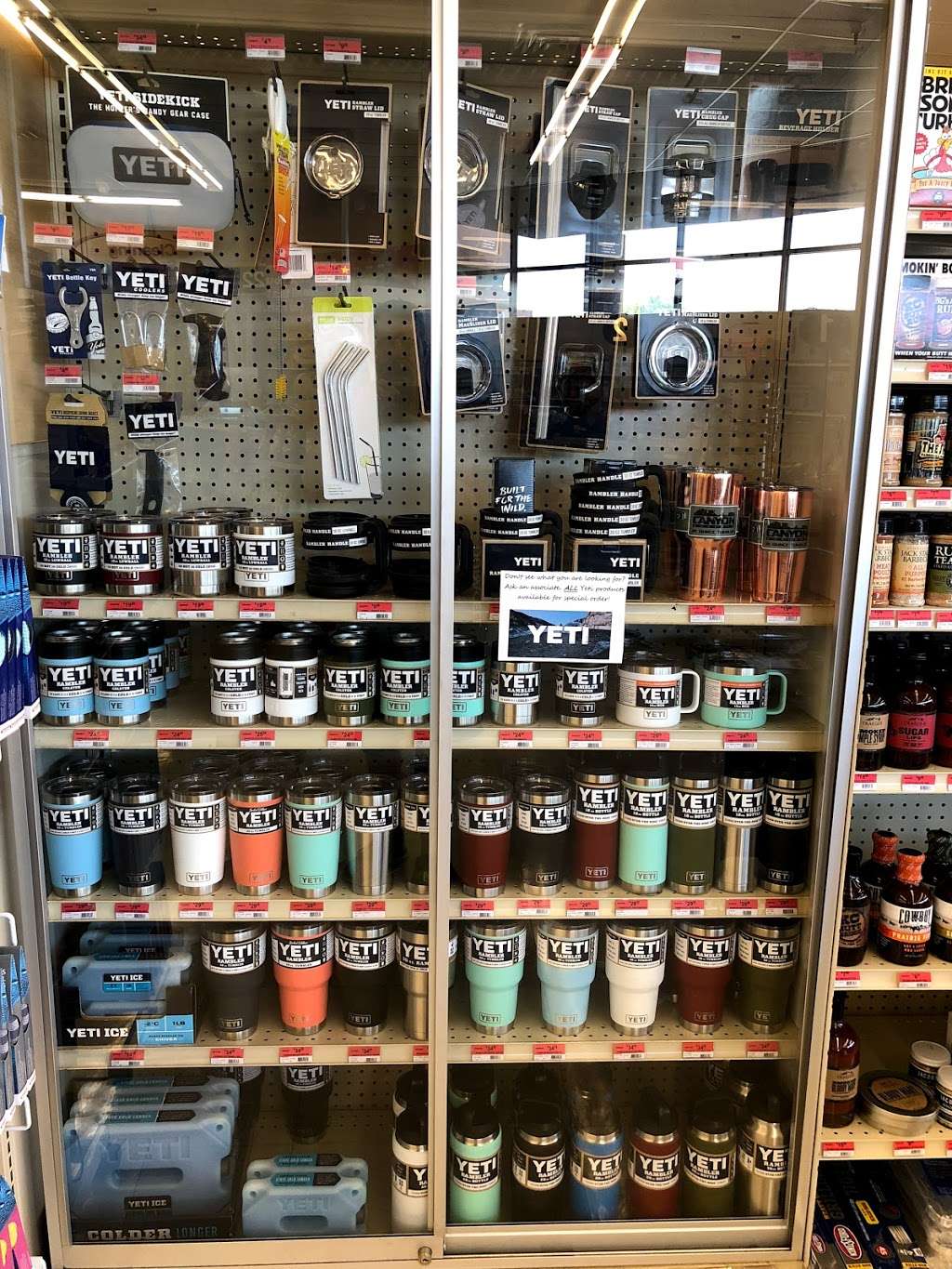 Roberts Ace Hardware | 2050 N Alma School Rd #18, Chandler, AZ 85224, USA | Phone: (480) 899-4885