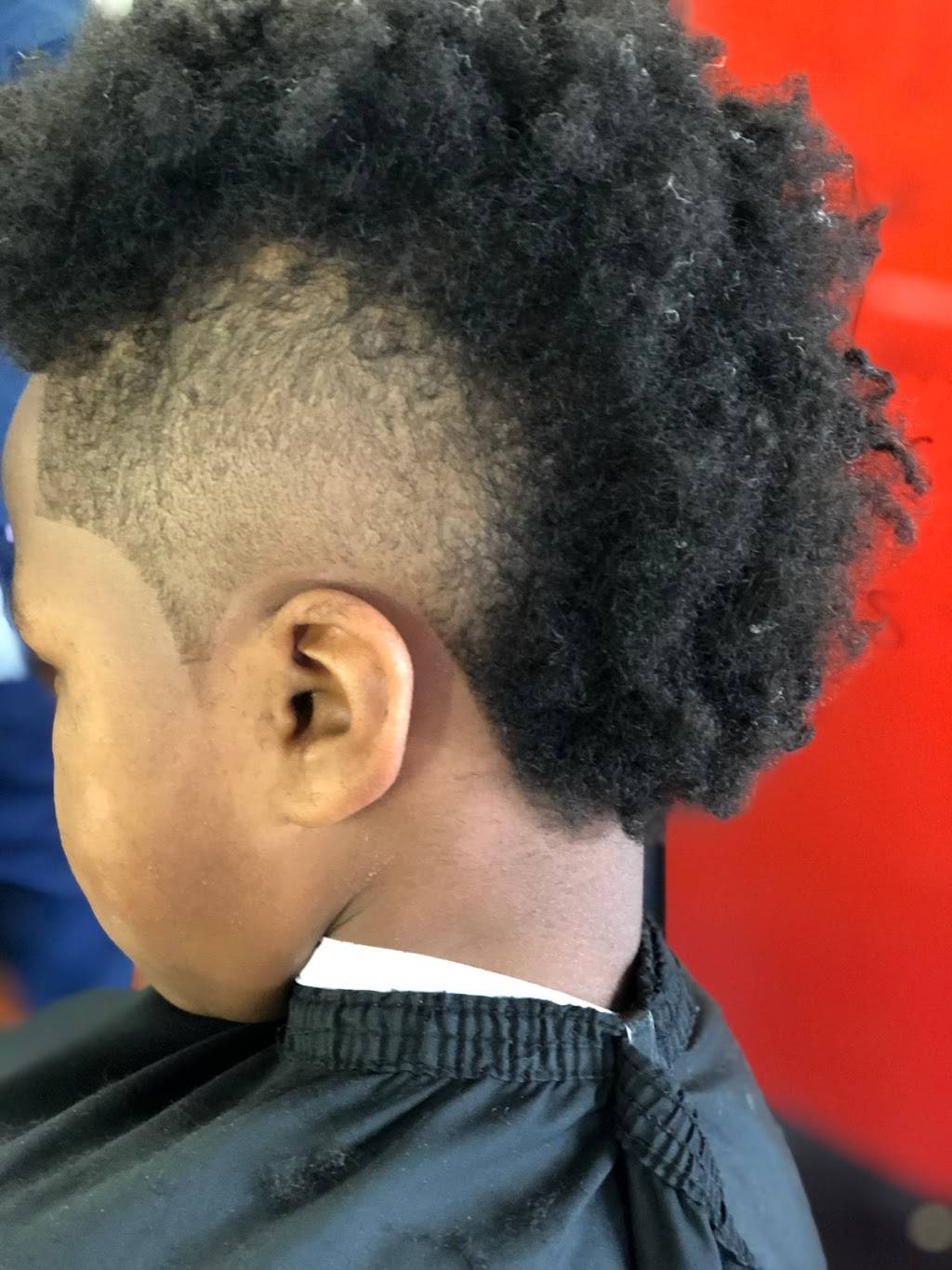 The mix up barbers and bakery | 1104 E 43rd St, Kansas City, MO 64110 | Phone: (816) 301-0295