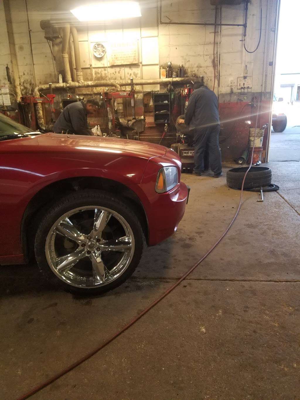 Tire Clinic | 964 Collins St, Joliet, IL 60432, USA | Phone: (815) 723-9069