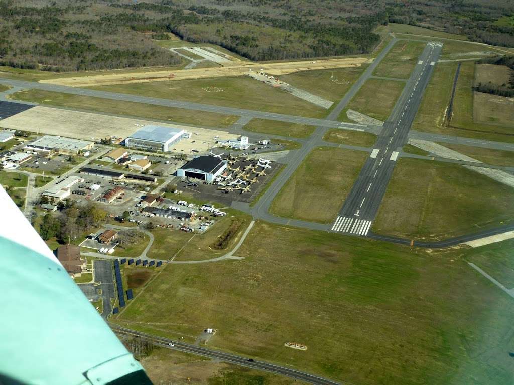 Cape May Airport | 507 Terminal Dr #102, Rio Grande, NJ 08242, USA | Phone: (609) 886-8652