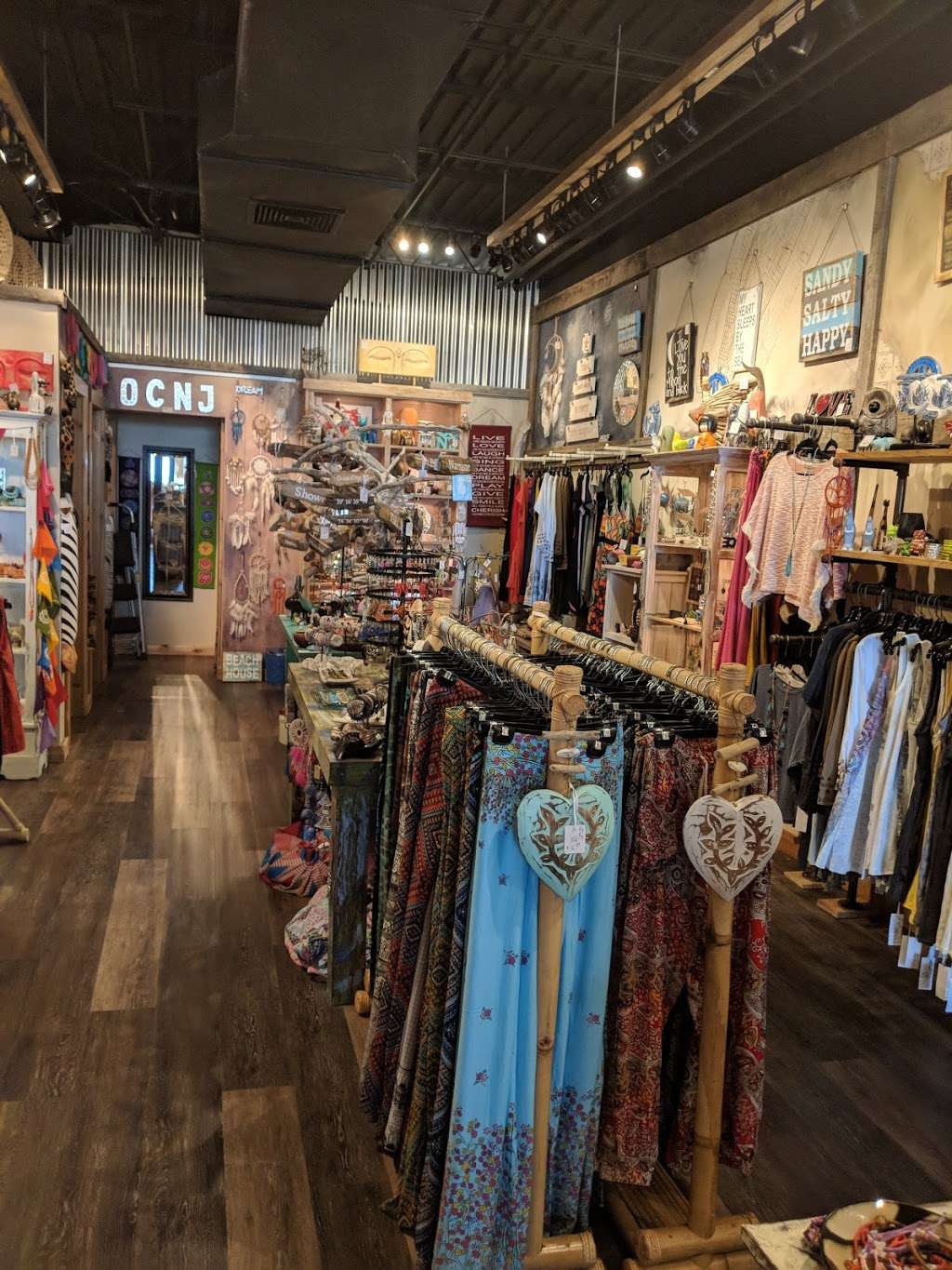 Barefoot Trading Co. | 1070 Boardwalk, Ocean City, NJ 08226 | Phone: (609) 399-8300