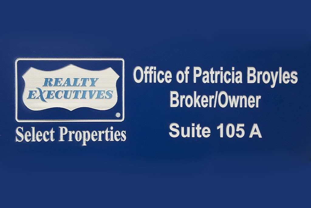 Select Properties | 13438 Bandera Rd, Helotes, TX 78023, USA | Phone: (210) 695-8800