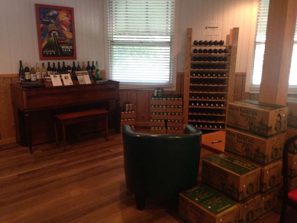 The Delavan Lake Store | 2001 N Shore Dr, Delavan, WI 53115, USA | Phone: (262) 725-6747