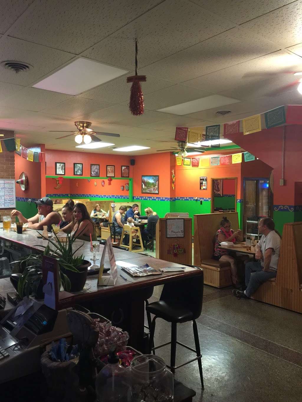 Herradura Mexican Restaurant | 101 W Broadway St, Excelsior Springs, MO 64024, USA | Phone: (816) 848-5082
