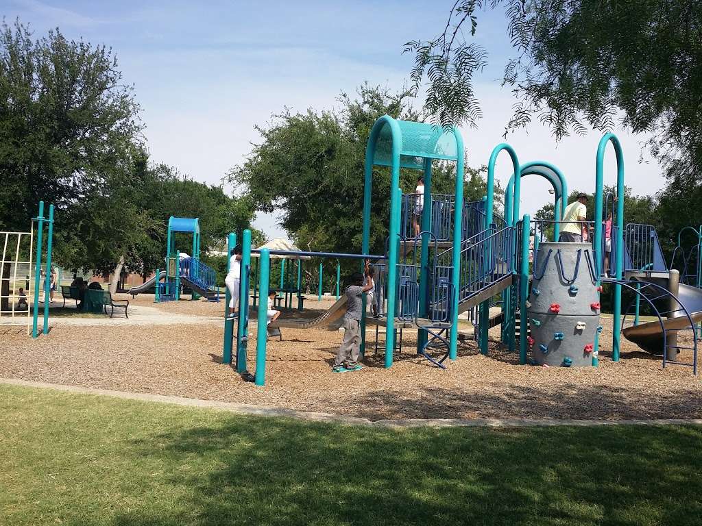 Friendship Park | 525 E Polo Rd, Grand Prairie, TX 75052, USA | Phone: (972) 237-7529