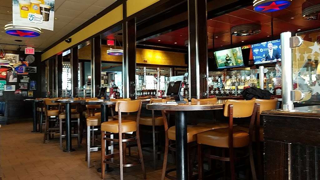 TGI Fridays | 51780 E Gun Hill Rd, The Bronx, NY 10469, USA | Phone: (718) 671-7920